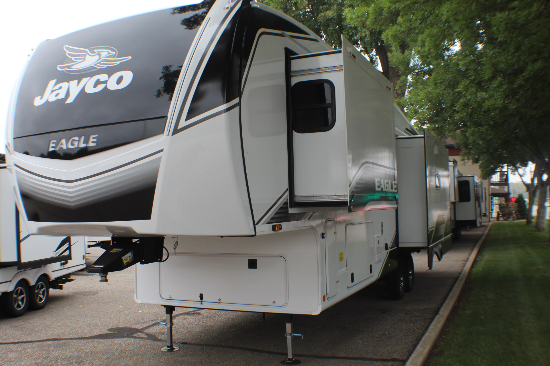 2024 Jayco Eagle 321RSTS Corral Sales RV